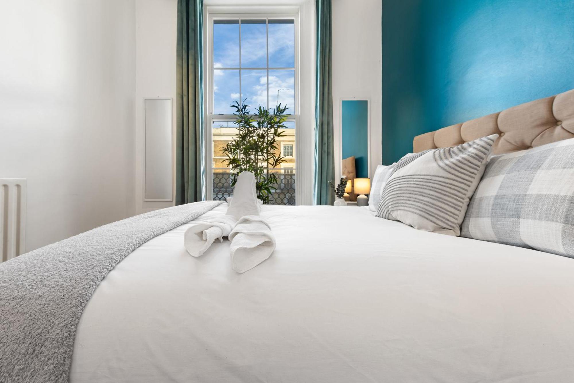 Luxurious 3 Bedroom Flat With Balcony In Kensington For 7 Next To Station Near Harrods Apartamento Londres